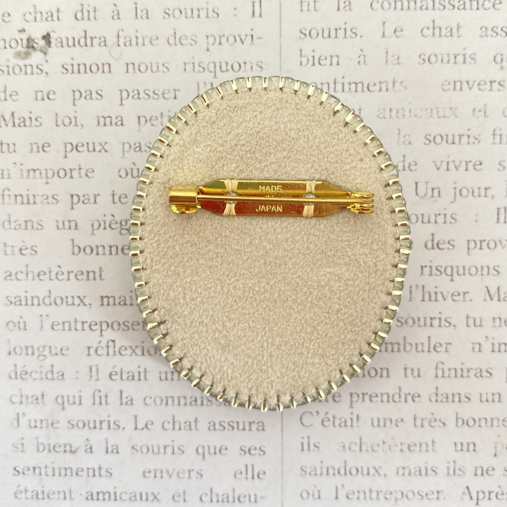 ビーズ刺繍ブローチ【カメオ黒No.055】| Bead Embroidery Brooch