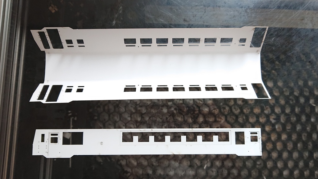 ★【HO】国鉄気動車 キハユニ16-10 車体枠(ペーパーキット)★