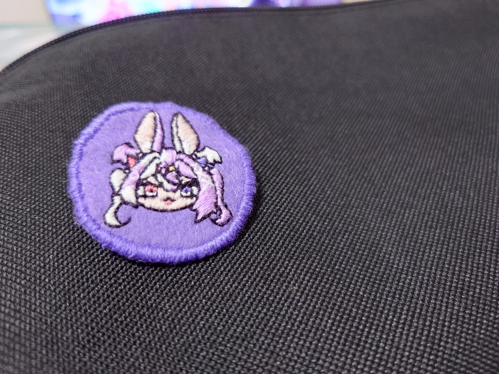 デビリナ 刺繍バッジ
