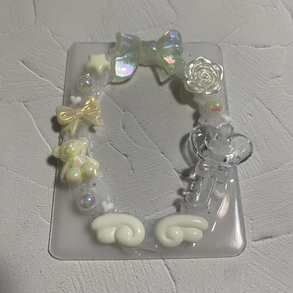 【B8】ホイップデコ トレカケース 硬質ケース 丸型 白 ホワイト