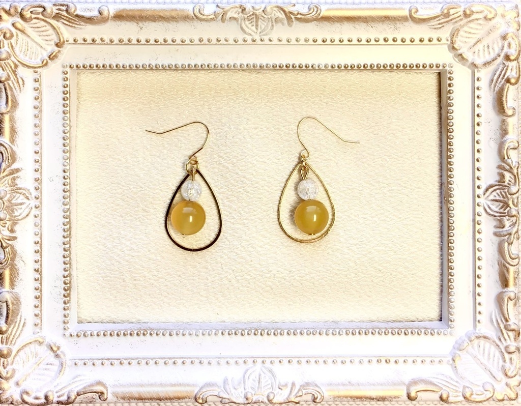 イエロー ピアス