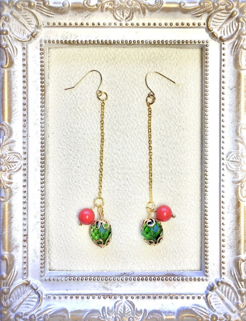 グリーン＆レッド　ピアス