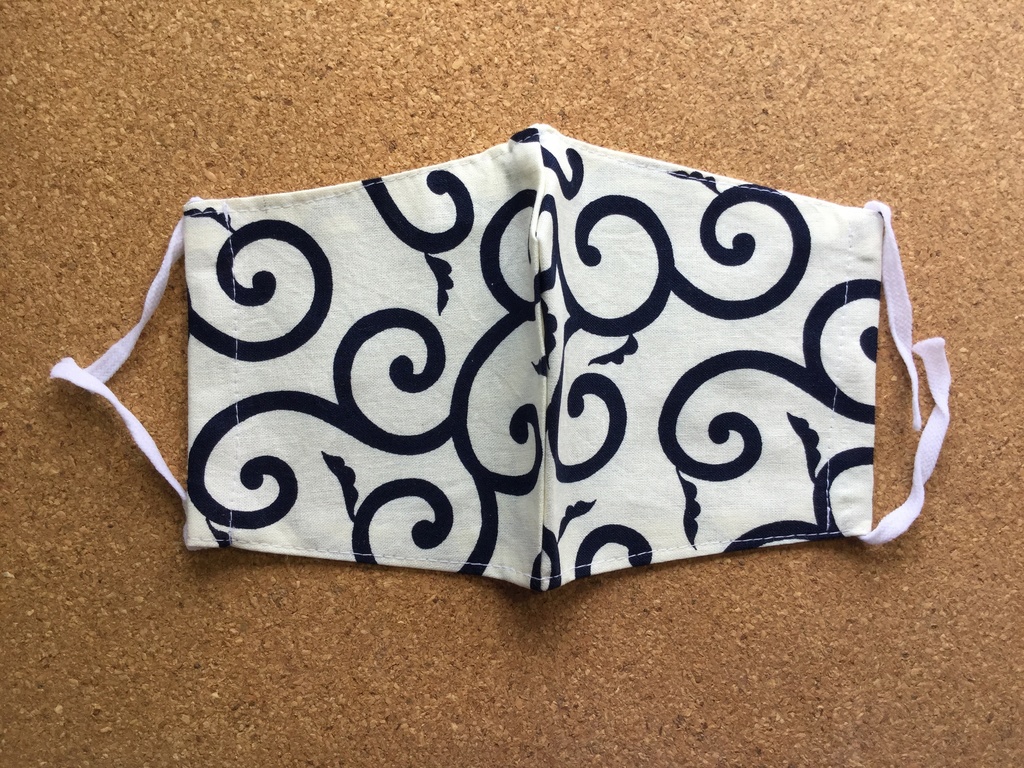 唐草模様 立体冷感マスク(紺)