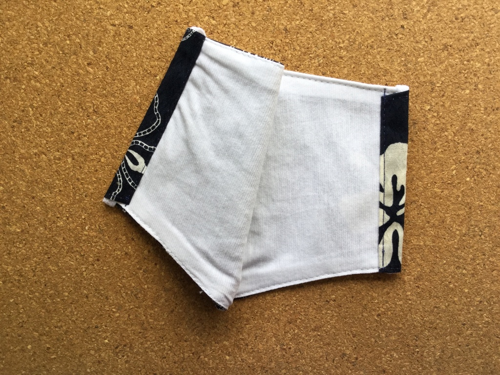 傘生地を使った速乾性マスク