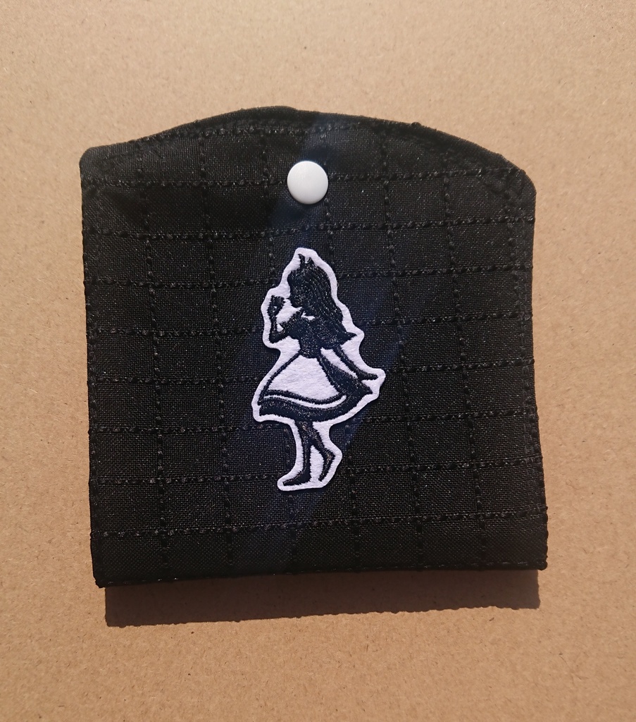 アリス  マスクカバー