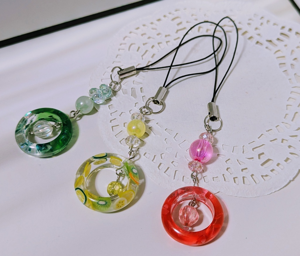 ハンドメイドストラップ