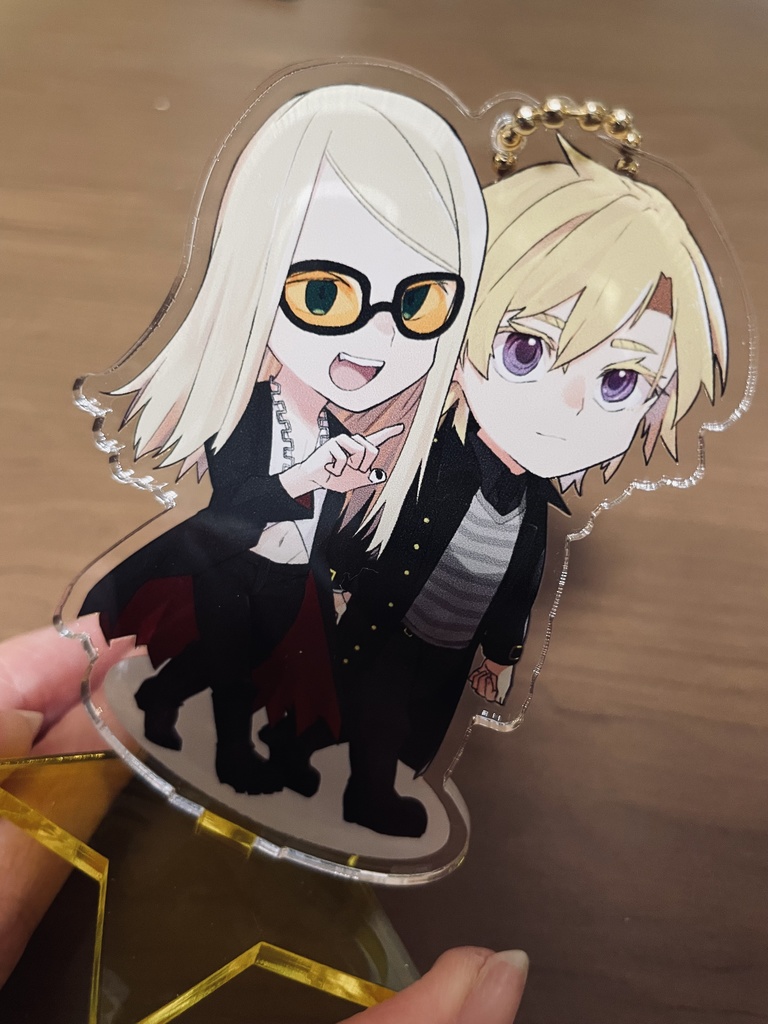 テスデイおでかけアクスタ