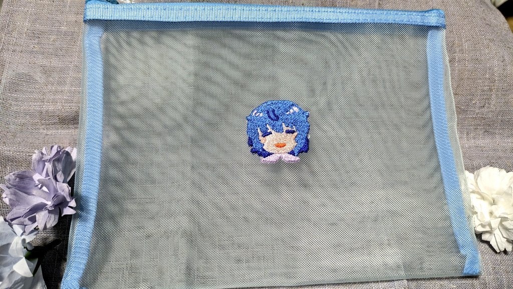 【非匿名発送】刺繍メッシュポーチ