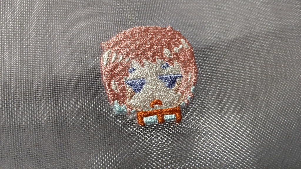 【匿名発送】刺繍メッシュポーチ