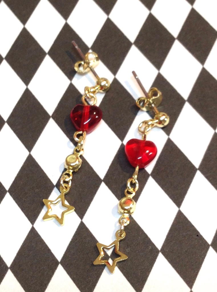 JOJO☆DIOの無駄無駄ピアス