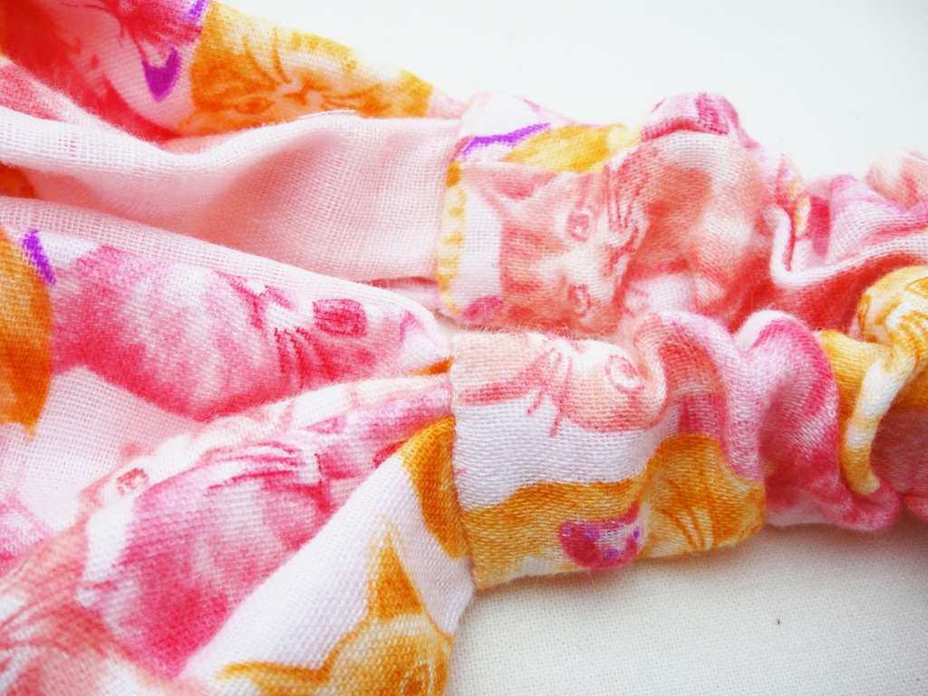 ☆sale☆ネコ柄のガーゼリボンヘアバンド (ピンク)