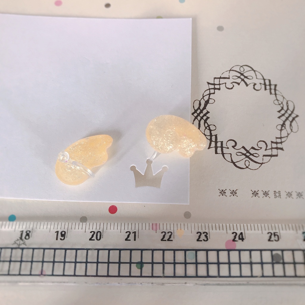 ほくとちゃんの羽のノンホールピアス