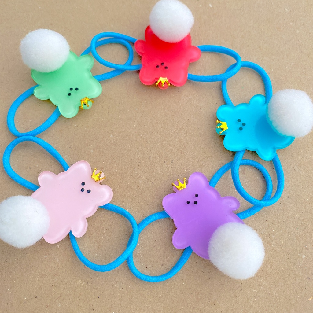 しっぽがついてるくま👑のリュック ぬいぐるみ用