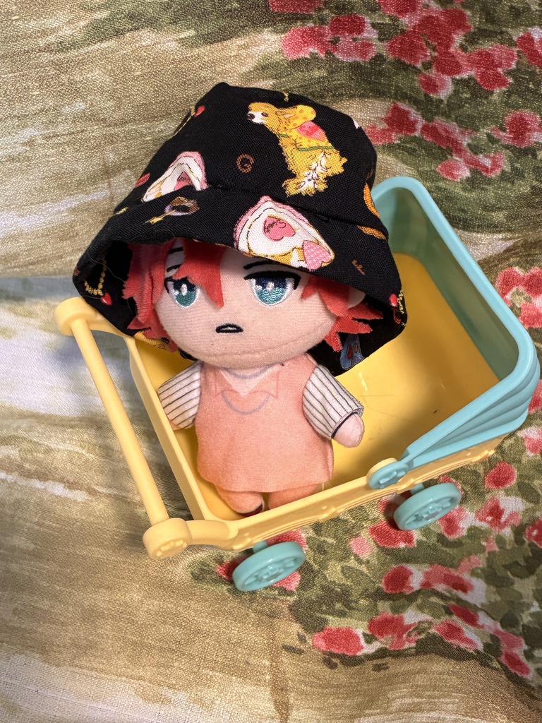 甘ロリ風お帽子ファンシー柄10cmぬい服