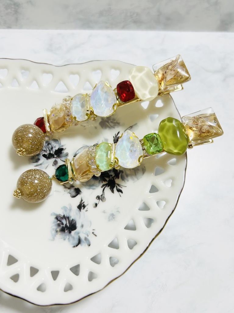 【ヘアクリップ】🔥、🎴イメージカラー ビジューデザイン