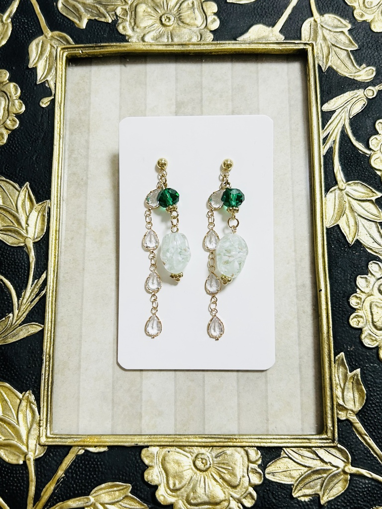 【ピアス1】🎴イメージカラー ゴールド