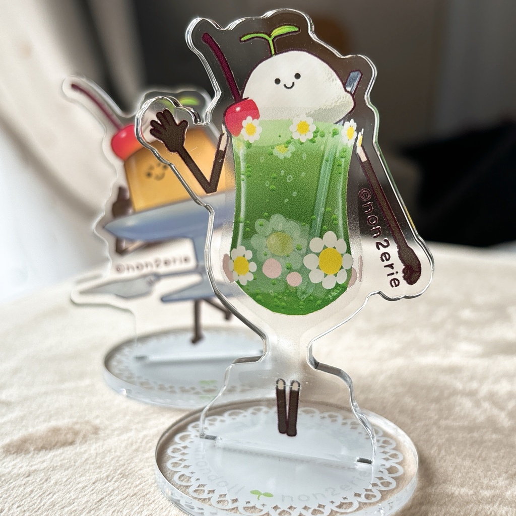 喫茶ギンヨウビのアクリルフィギュアkanondoll_mini