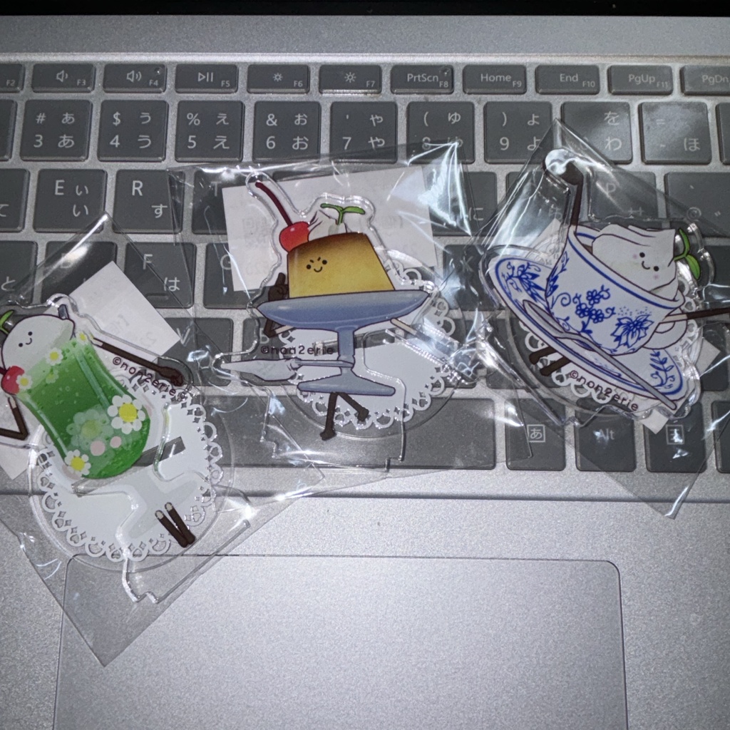 喫茶ギンヨウビのアクリルフィギュアkanondoll_mini