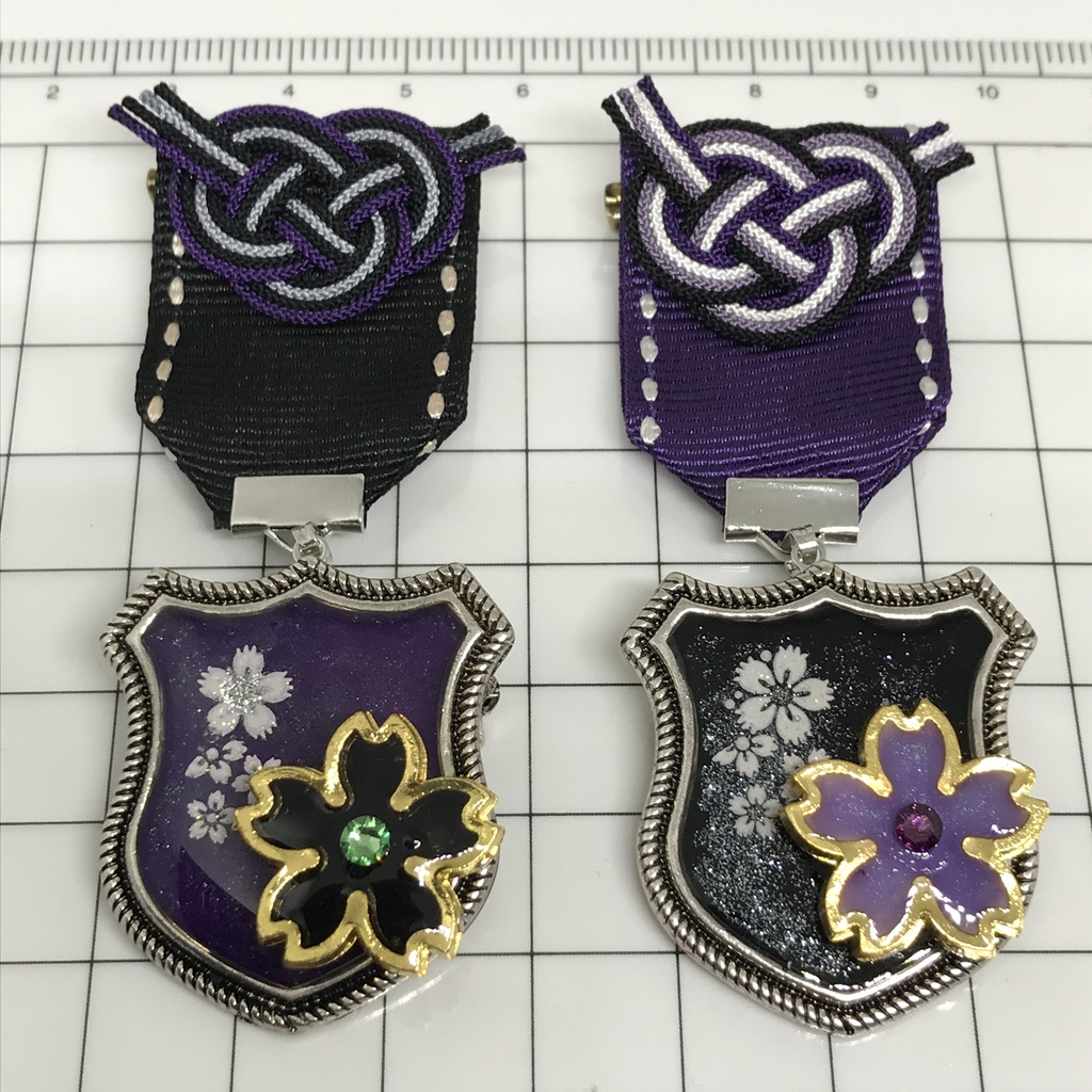 新々刀男士イメージブローチ