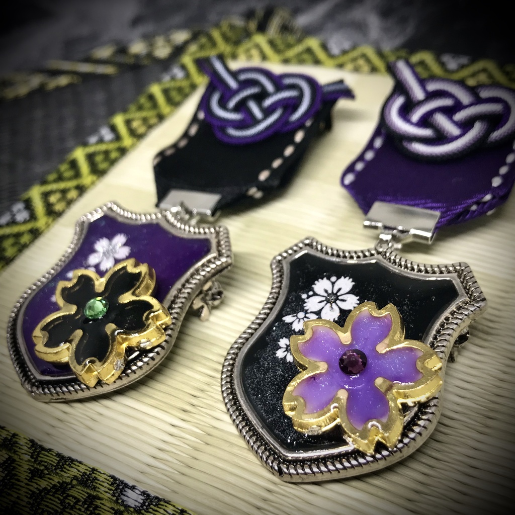 新々刀男士イメージブローチ