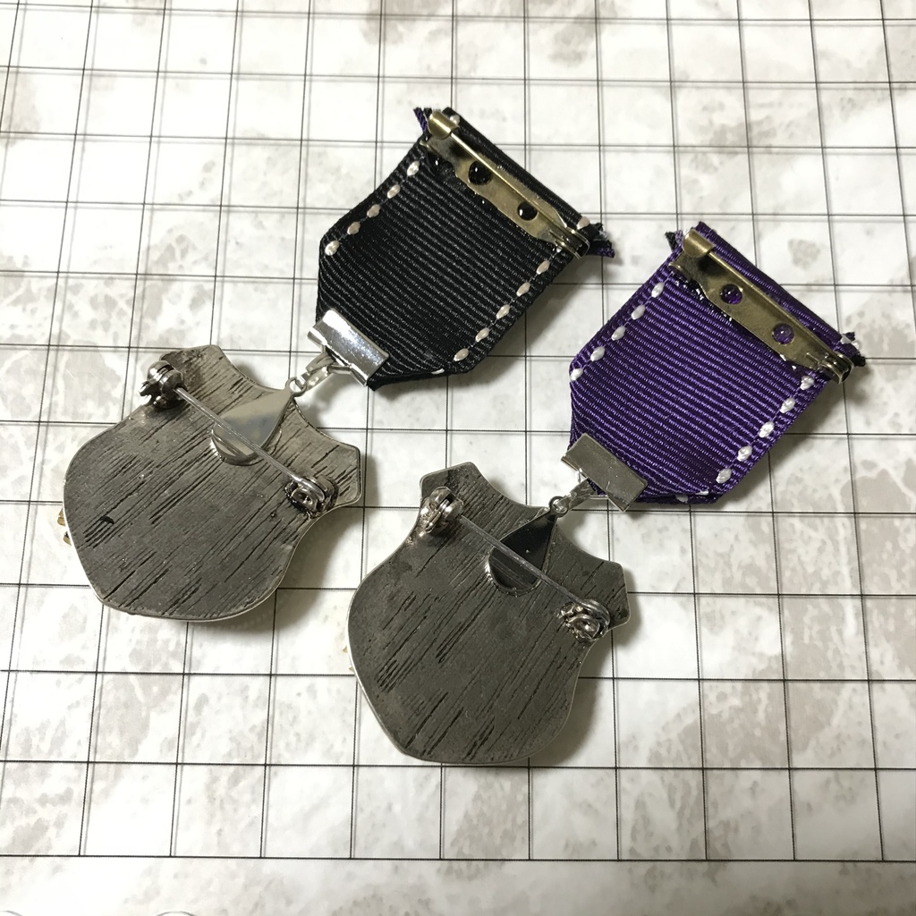 新々刀男士イメージブローチ