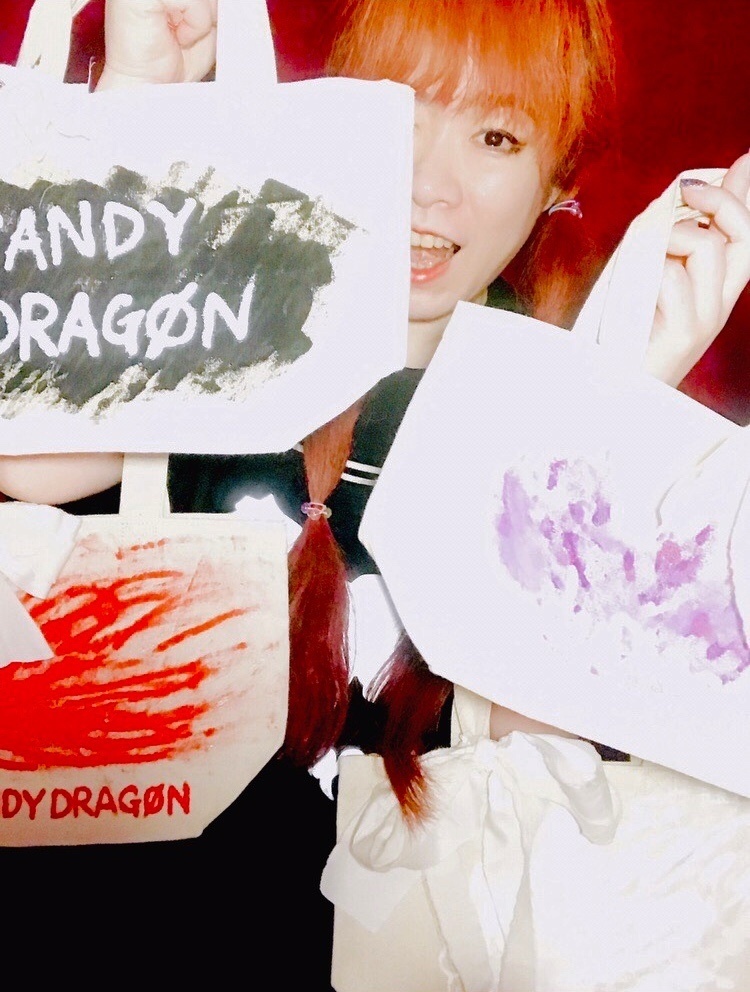 ð¥Œç§å¯ãã»Uãæåºå°ð¥Œäžæè°ã®å
ã¯ä¿¡ããè
ã«ããå°ããªããã¢ããŒã£ð¥ããããŒãããã°ðâšåãã®èµ€ãçŸœæ ¹ã¯ç¡éã®åâšæ°é1ð³âš