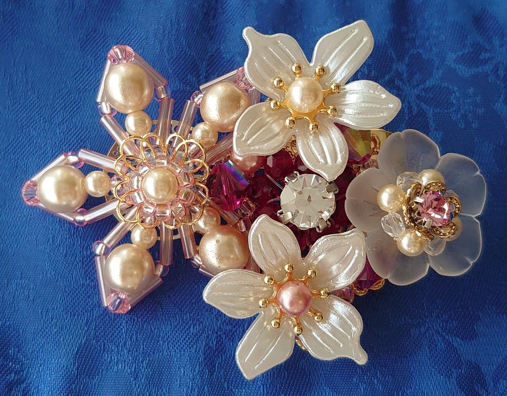 桜花の乙女Ｂ（佐久夜姫子イメージブローチ）つ