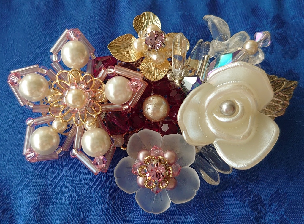 神宮の双子（佐久夜姫子／石長姫子イメージブローチ）