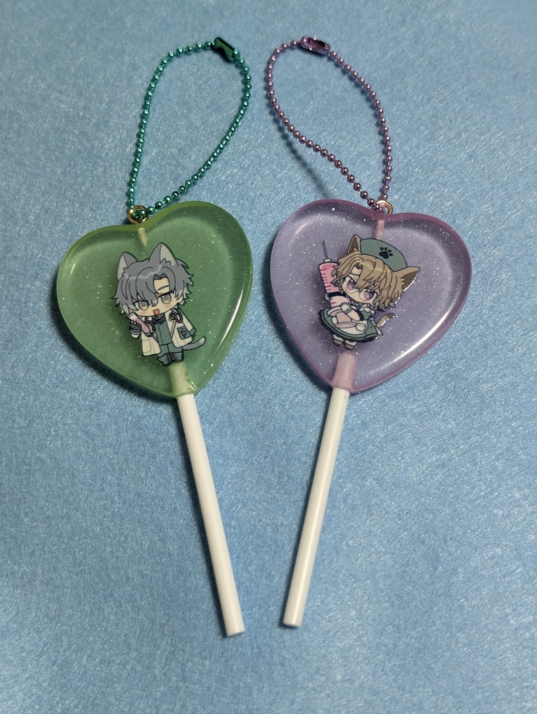 フィガファウペロキャンアクキー