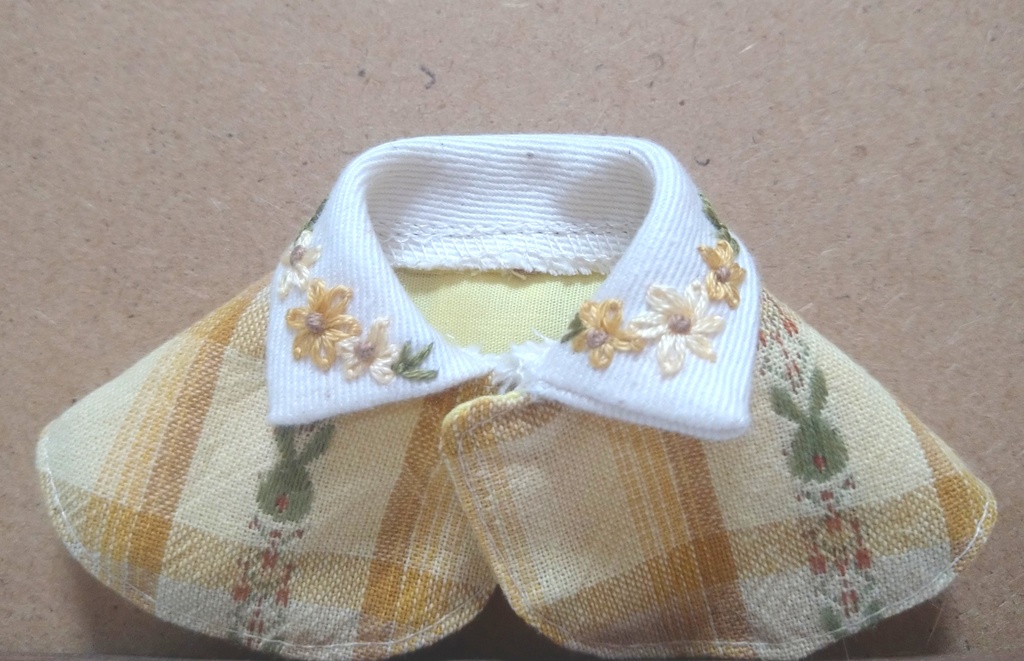 10〜12センチぬい用 うさぎケープ(帽子付き)