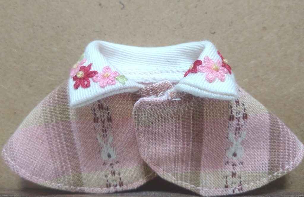 10〜12センチぬい用 うさぎケープ(帽子付き)