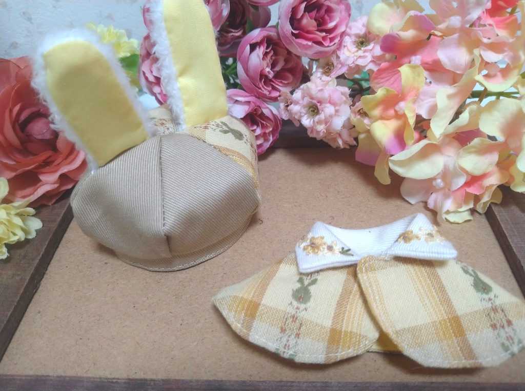 10〜12センチぬい用 うさぎケープ(帽子付き)