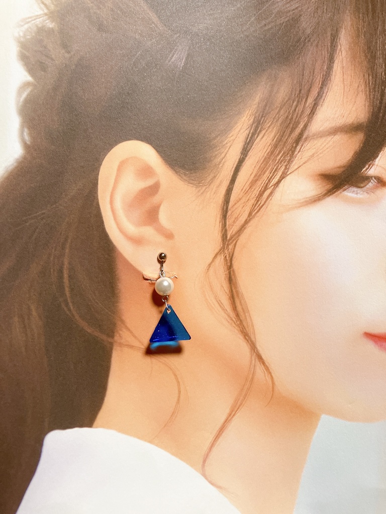 海色のサンカクイヤリング(B品)