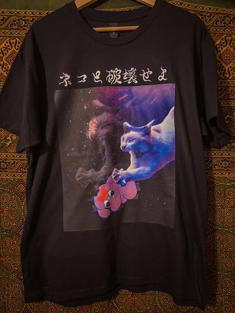 宇宙ネコ・無惨凶爪　Tシャツ