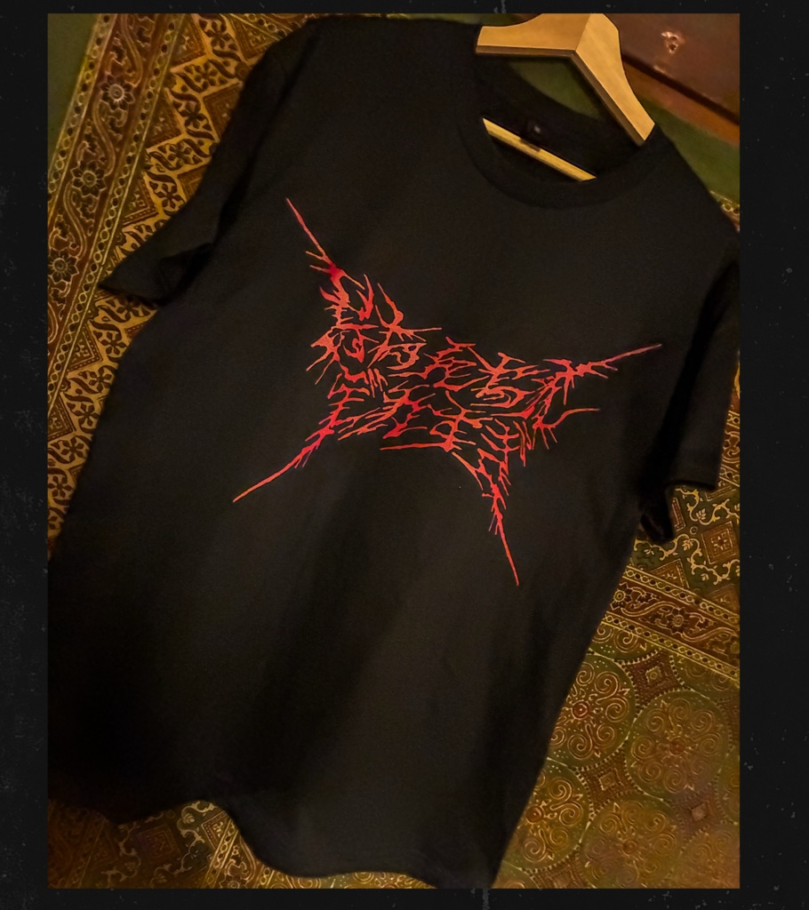 デカすぎTシャツ