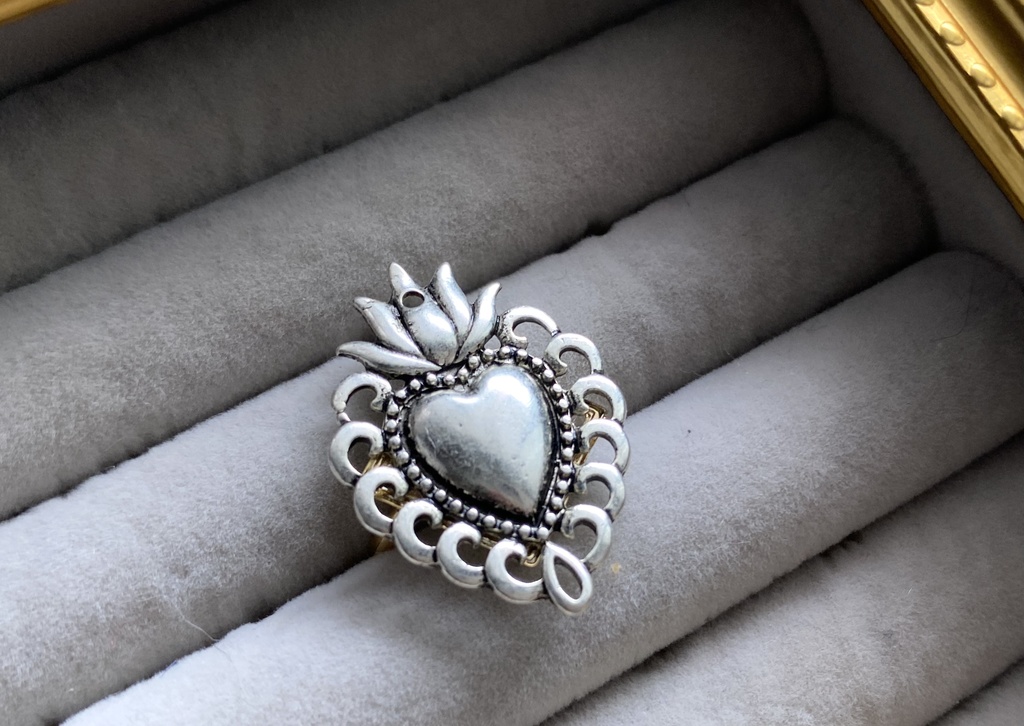 指輪*ジョジョの奇妙な冒険 モチーフアクセ