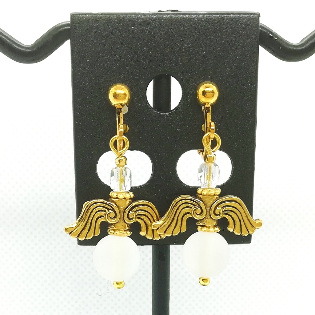 送料込=クォーツ☆フロスト水晶☆イヤリング(ピアスに変更可)