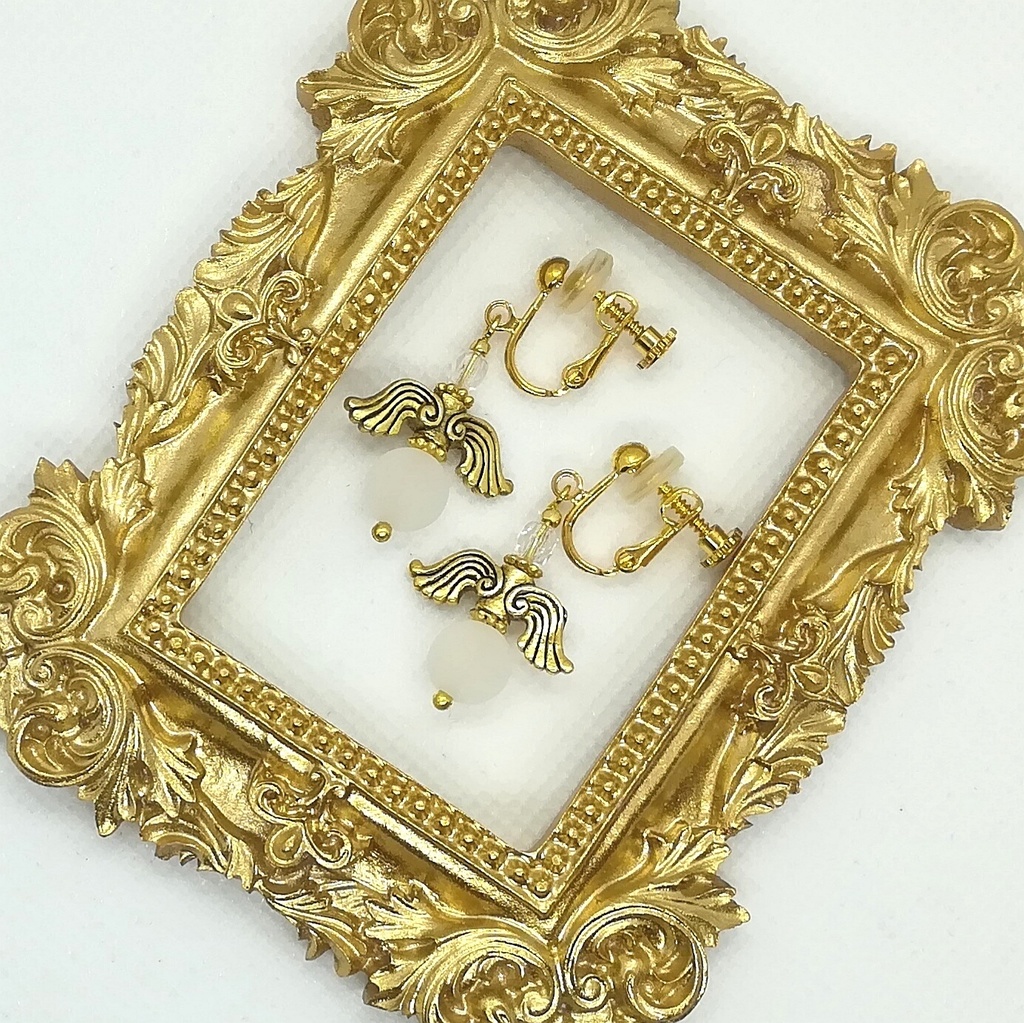 送料込=クォーツ☆フロスト水晶☆イヤリング(ピアスに変更可)