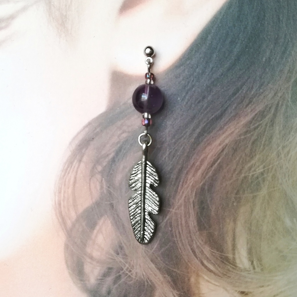 送料込=アメジスト☆チタンポスト☆アシンメトリーピアス