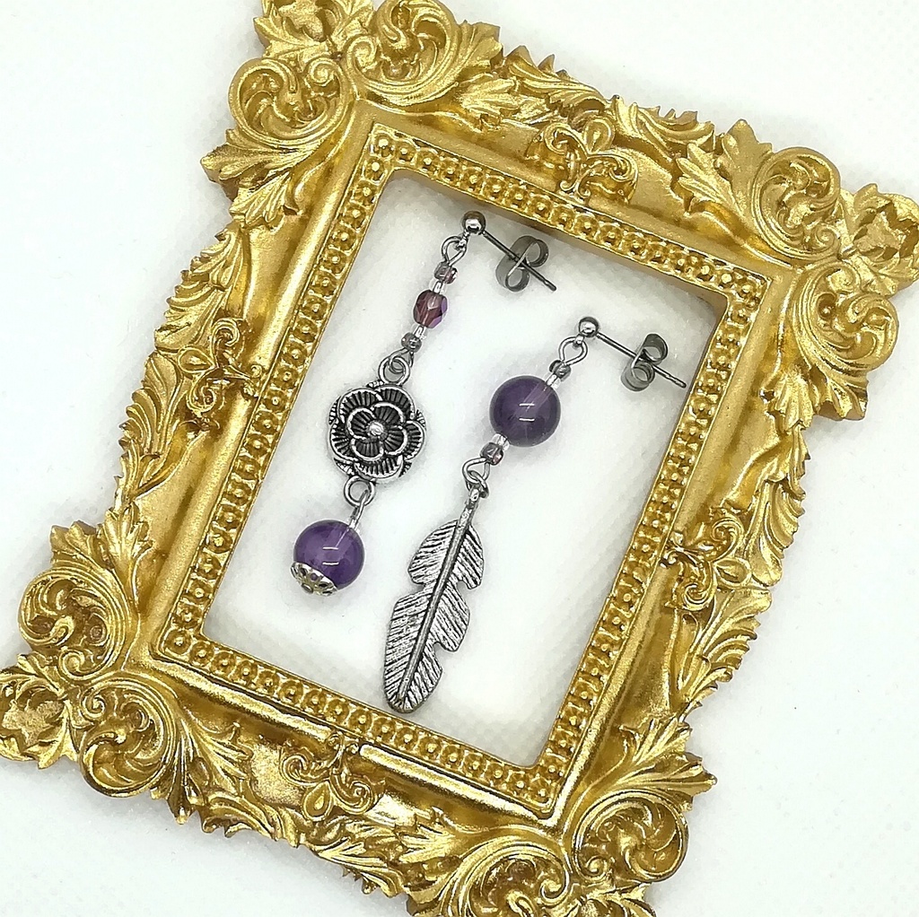 送料込=アメジスト☆チタンポスト☆アシンメトリーピアス