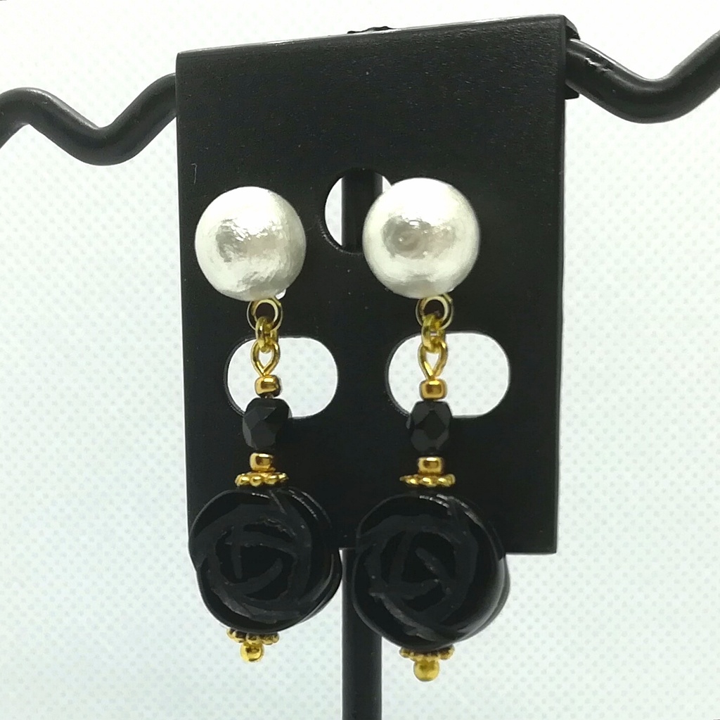 送料込=オニキス薔薇&コットンパール☆ピアス