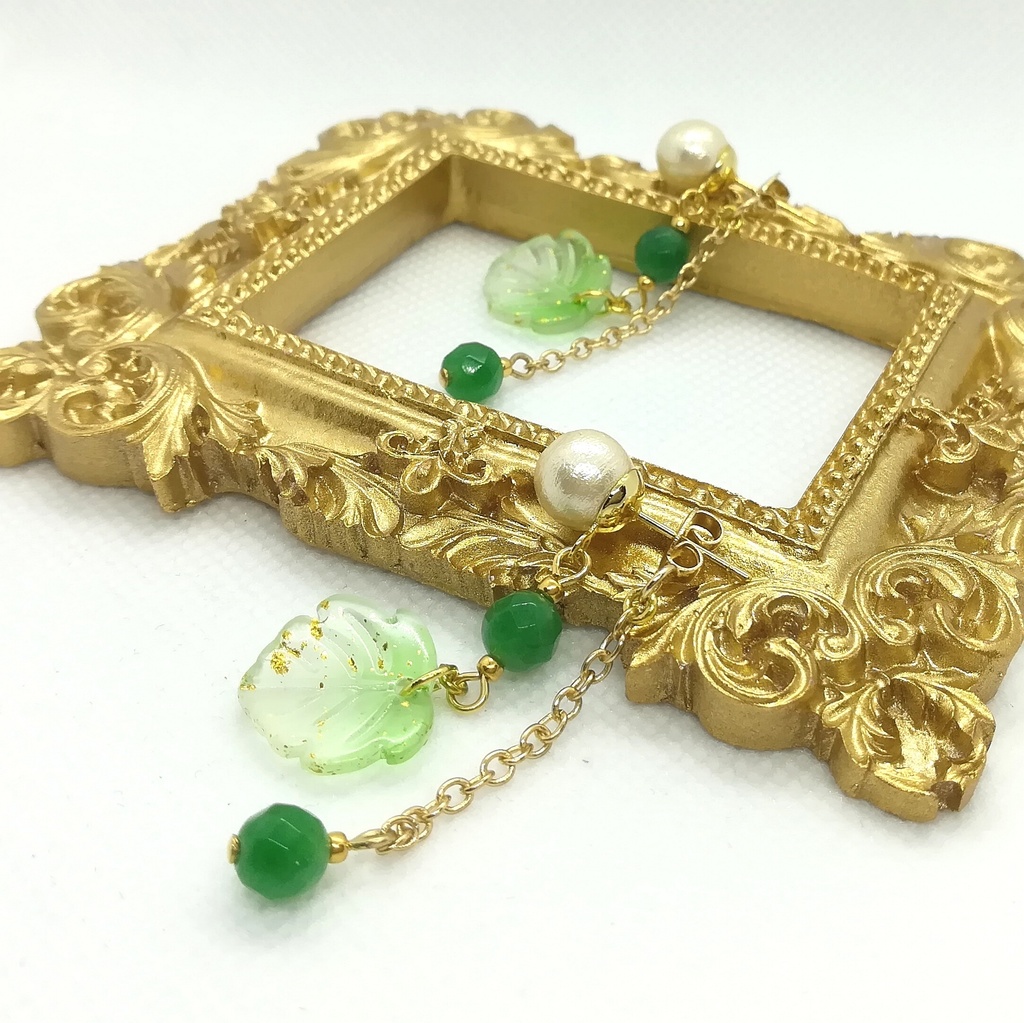 送料込=緑の天然石&コットンパール☆ピアス