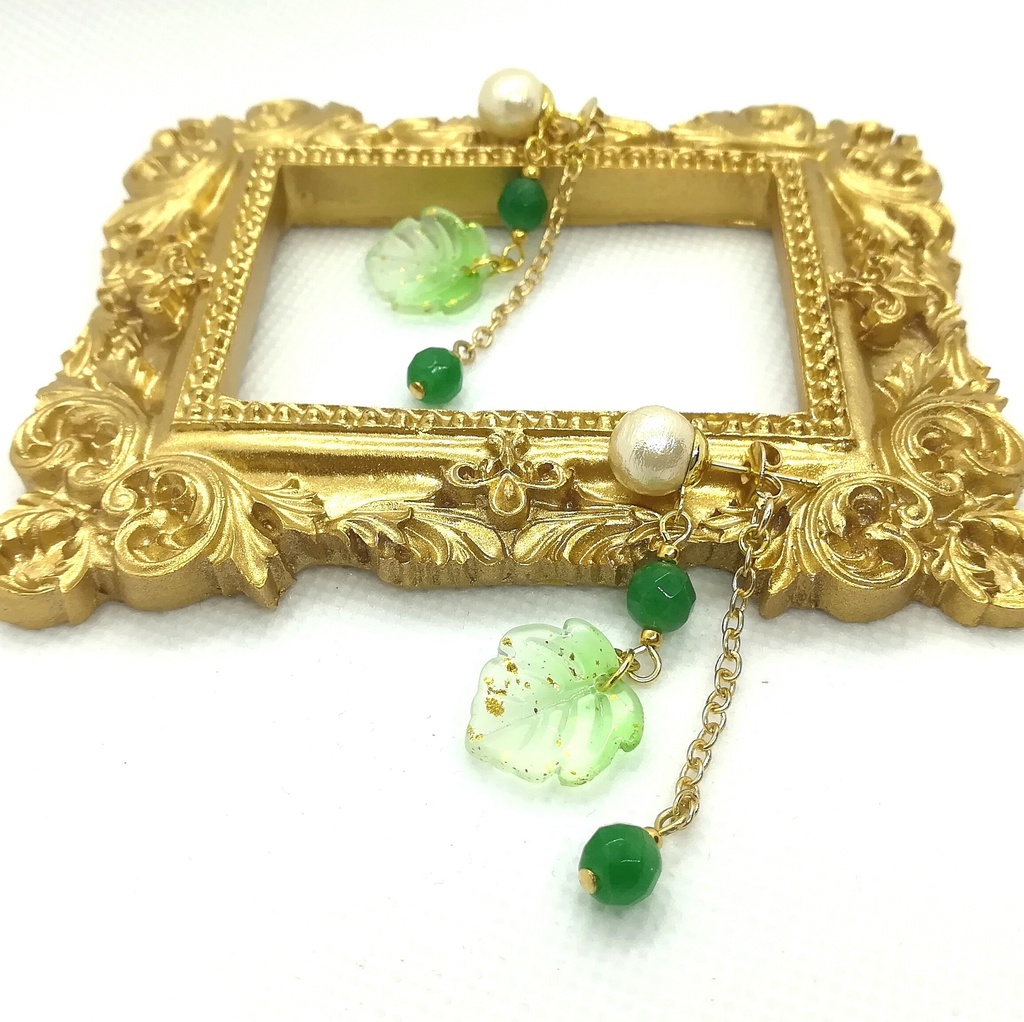 送料込=緑の天然石&コットンパール☆ピアス