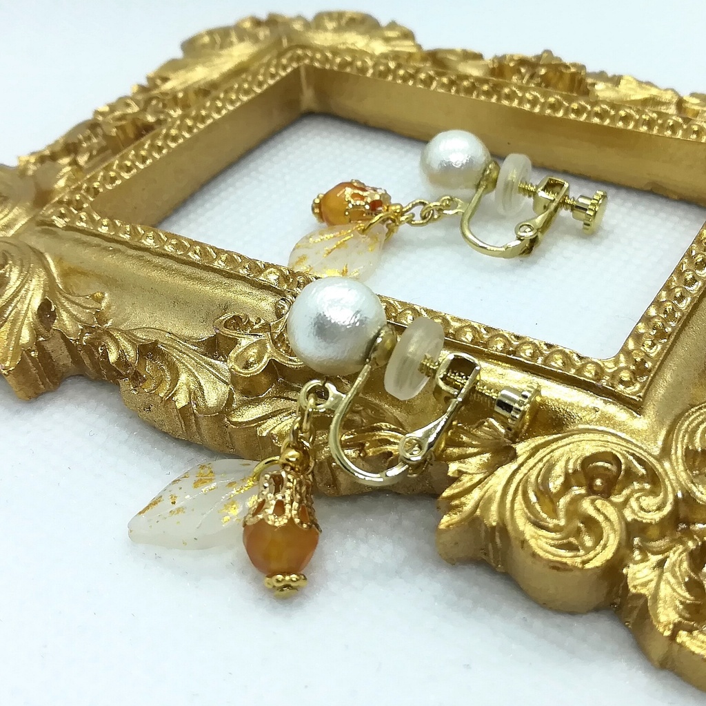 送料込=オレンジ色天然石&コットンパール☆イヤリング