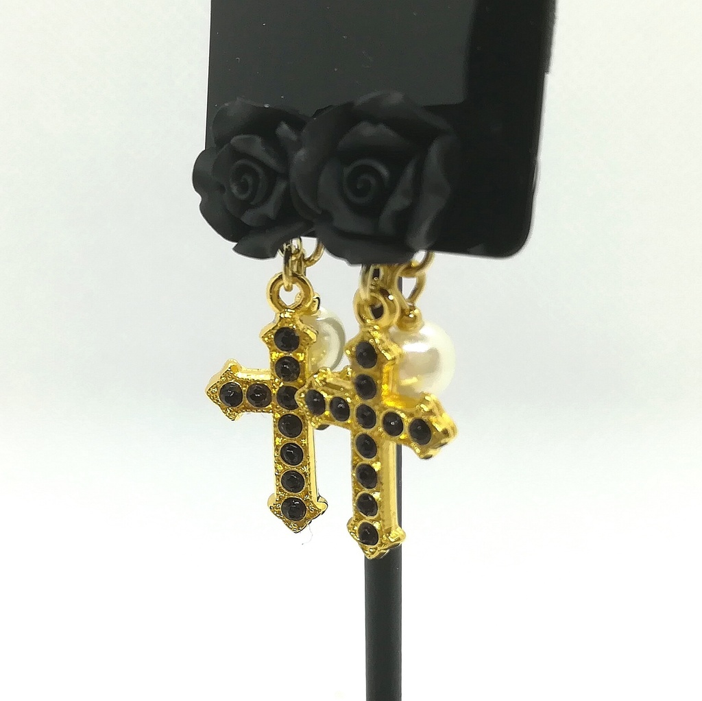 送料込=黒薔薇&クロス☆ピアス