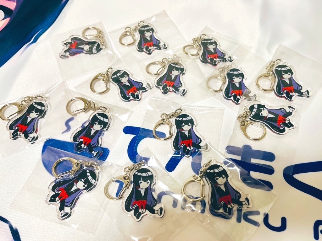 【非公式】月ノ美兎おすわりアクキー