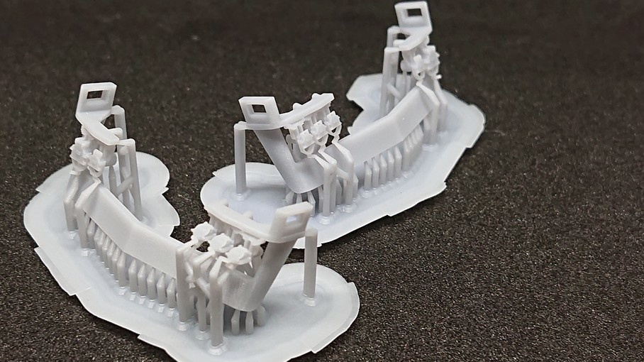 115/113系用 スカート・ジャンパ栓パーツ 1/80(HO)