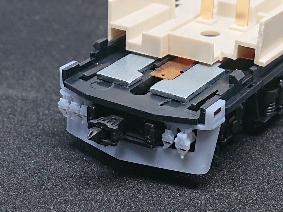 115/113系用 スカート・ジャンパ栓パーツ 1/80(HO)