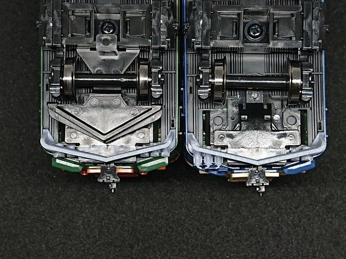 115/113系用 スカート・ジャンパ栓パーツ 1/80(HO)