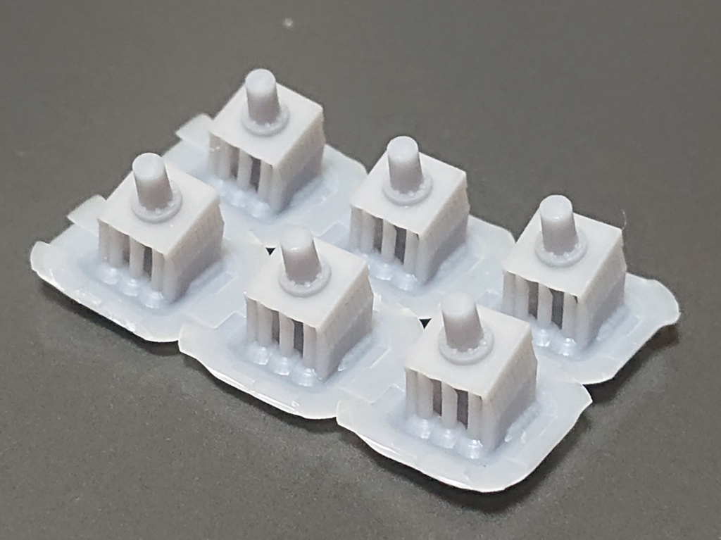 115系用 台座付列車無線アンテナ 1/80 K002